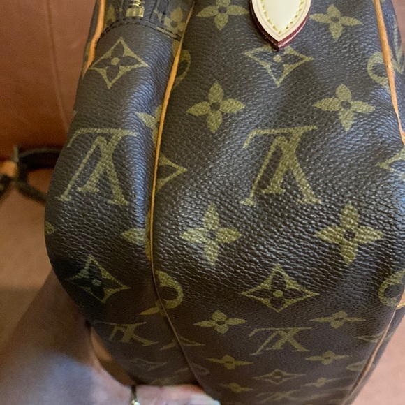 🌟Beautiful Louis Vuitton Nile MM Shoulder Bag or Crossbody🌟 - Picture 6 of 16